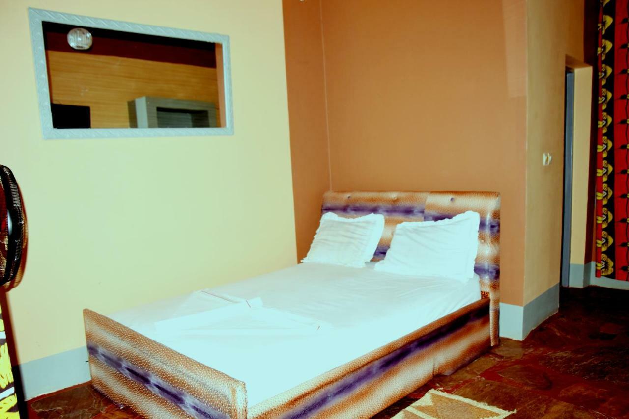 Saint Blaise Hotel Gatumba Номер фото